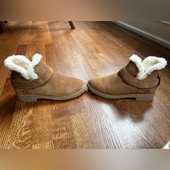 UGG McKay Chestnut Shearling Suede Ankle Booties Winter Leather Women’s 6 - Picture 7 of 9